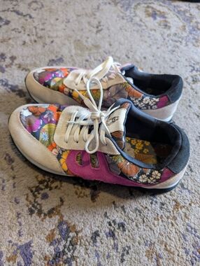 Hush Puppies‎ Retro Style Floral Sneakers Women's 9.5 Fuchsia Navy Grey